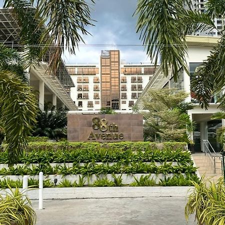 Aparthotel 88Th Avenue Cebu Stadt Exterior foto