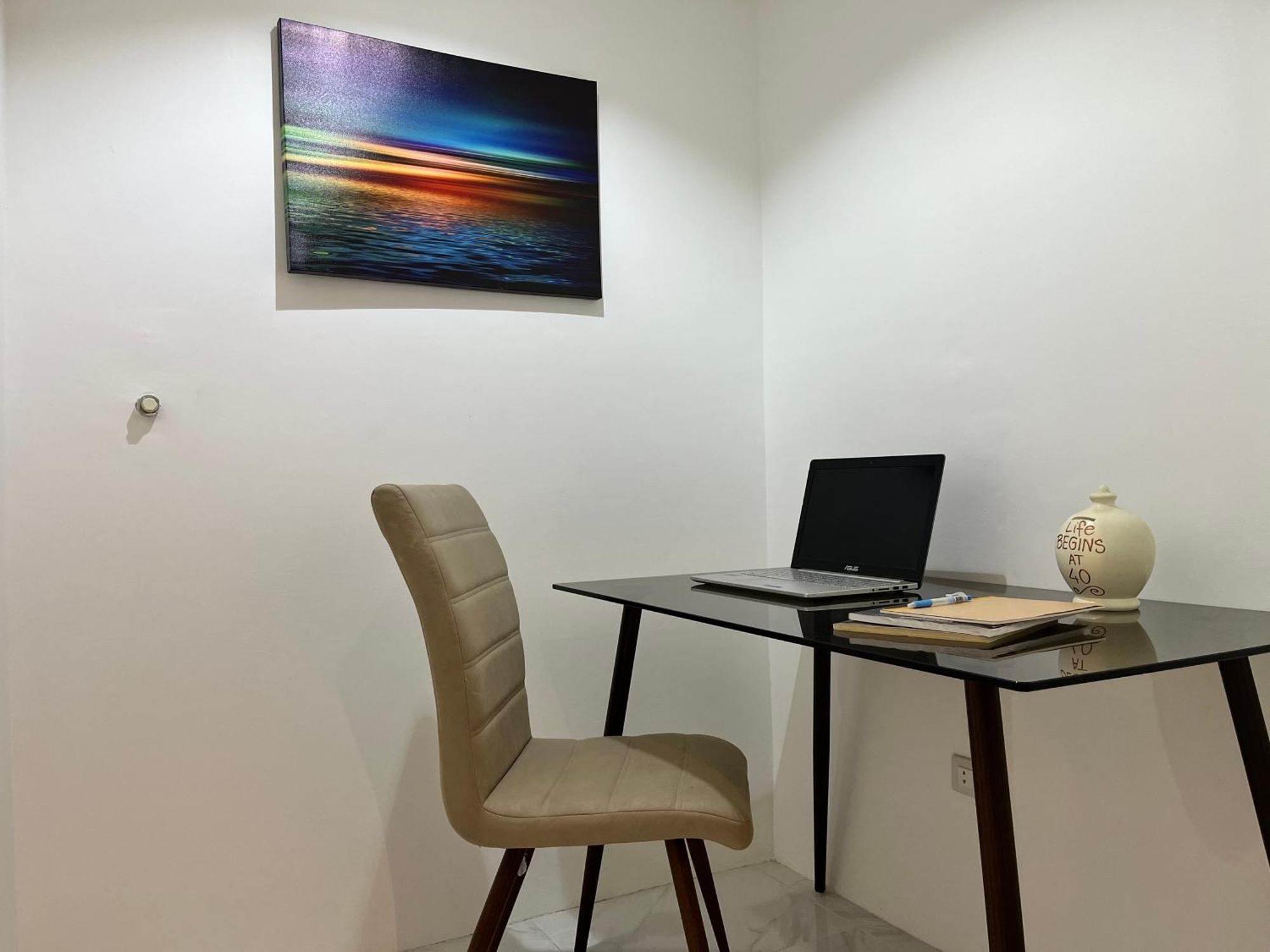 Aparthotel 88Th Avenue Cebu Stadt Zimmer foto